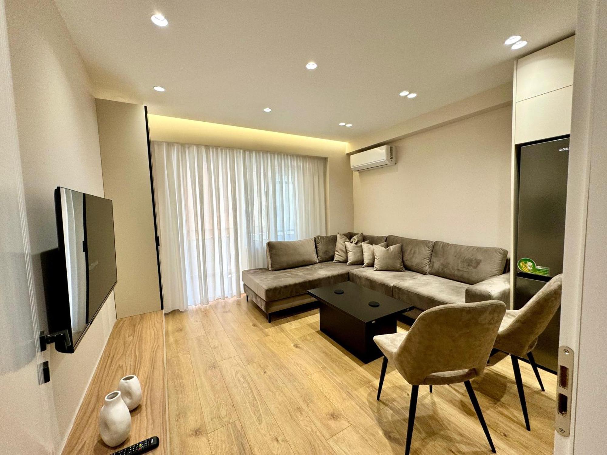 E&R Apartments At Myslym Shyri Tiran Dış mekan fotoğraf