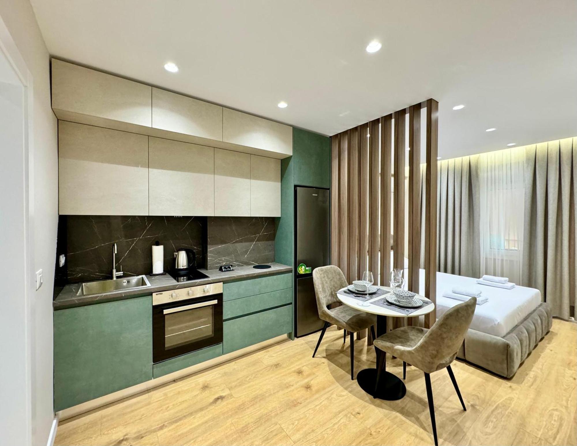 E&R Apartments At Myslym Shyri Tiran Dış mekan fotoğraf
