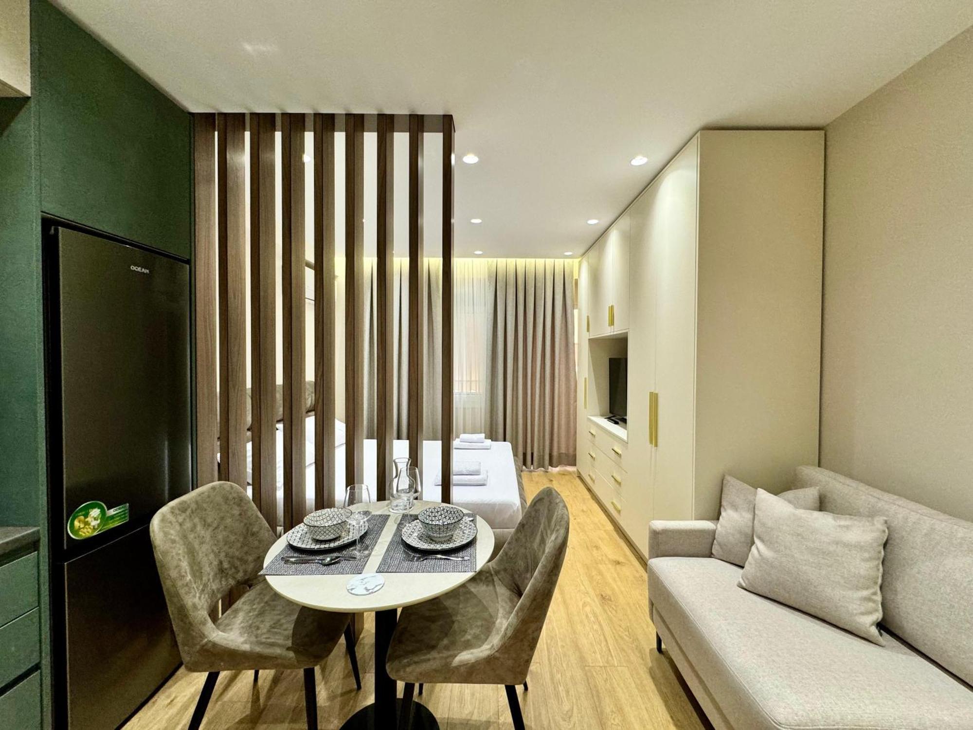 E&R Apartments At Myslym Shyri Tiran Dış mekan fotoğraf