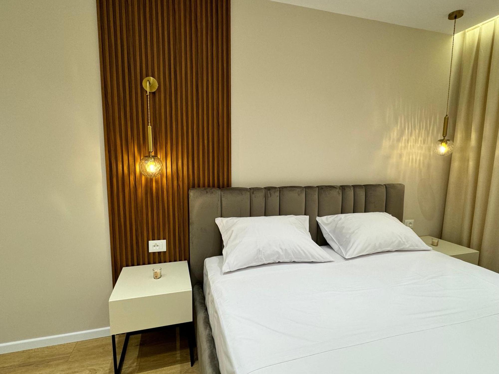 E&R Apartments At Myslym Shyri Tiran Dış mekan fotoğraf