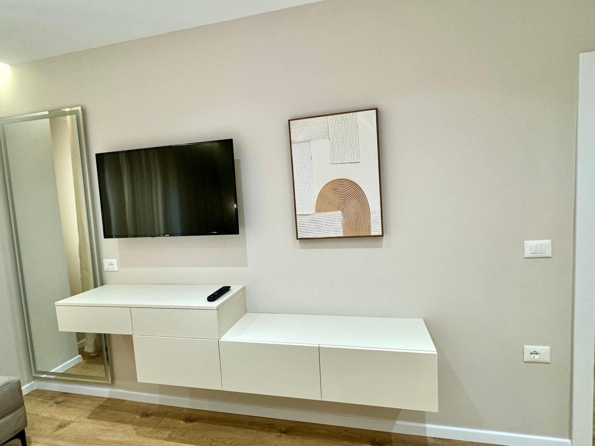 E&R Apartments At Myslym Shyri Tiran Dış mekan fotoğraf